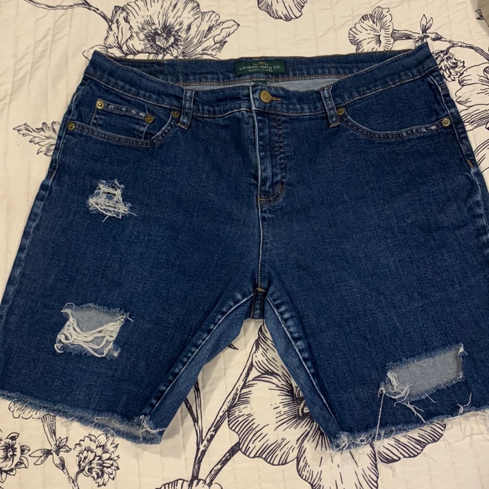🆓LRL distressed jean shorts